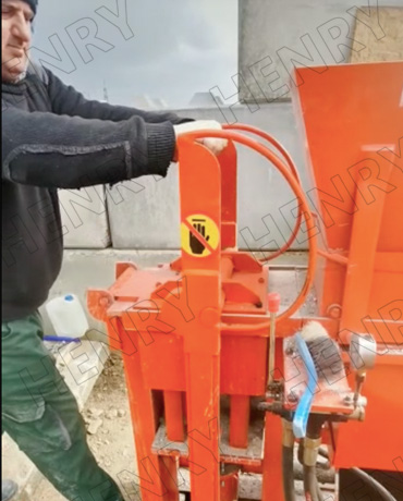 henry clay brick machine