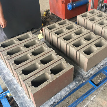hollow cement bricks
