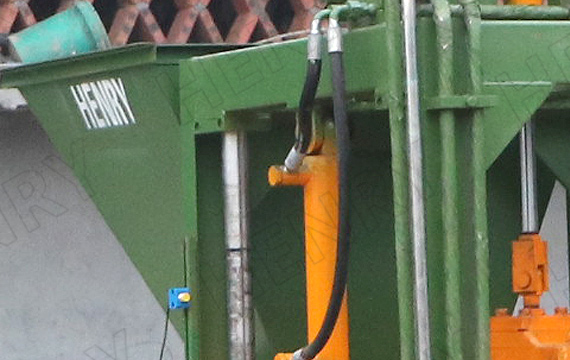 brick machine horse tube