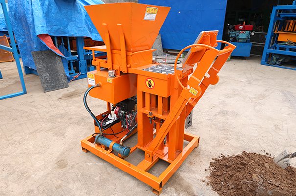 small clay brick making machine
