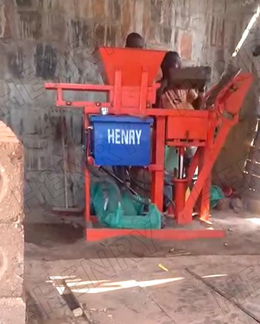 máquina para fabricar ladrillos en Kenia