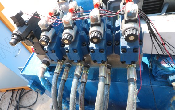 máquina automática para fabricar bloques de cemento