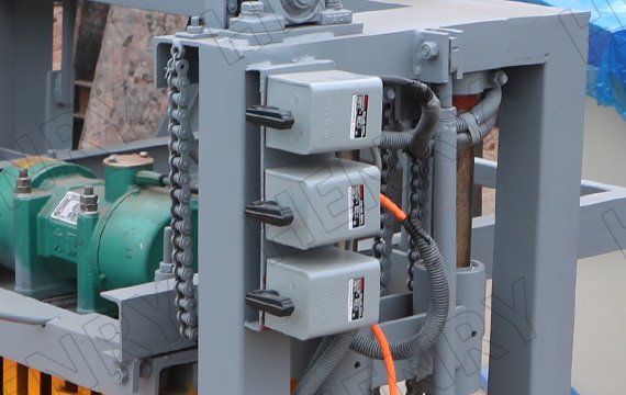 mini-machine à briques